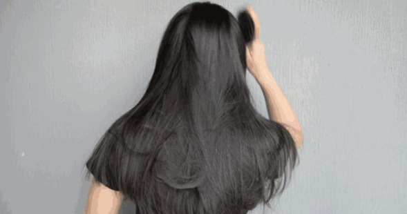 儷真護發(fā)知識：上了年紀(jì)會掉發(fā)，原因不只一種？